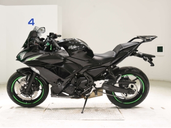     Kawasaki Ninja650A 2017  1