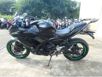     Kawasaki Ninja650A 2017  12