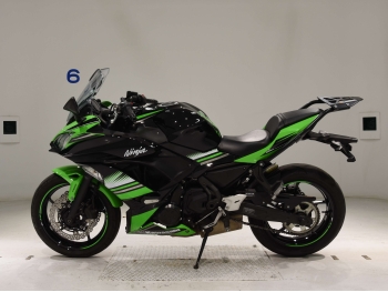     Kawasaki Ninja650A 2017  1