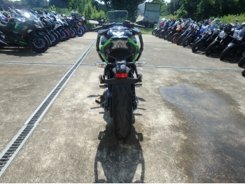     Kawasaki Ninja650A 2017  10