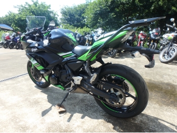     Kawasaki Ninja650A 2017  11