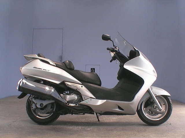 Honda Silver Wing 600 стекло GIVI