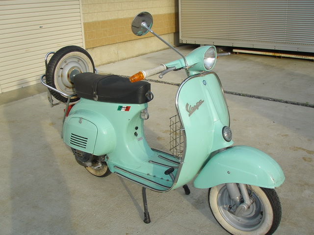 Vespa 125s 50th