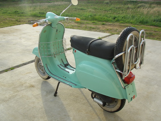 Vespa 125s 50th