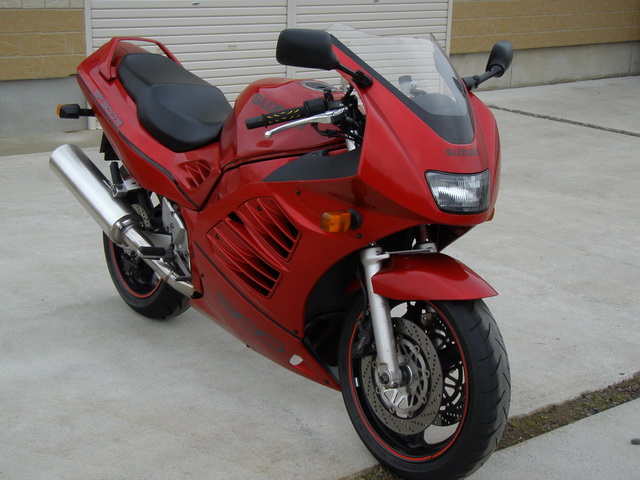 Suzuki RF 900 Street