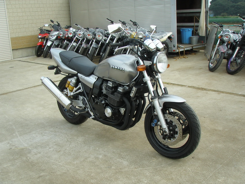 Фото yamaha xjr 400