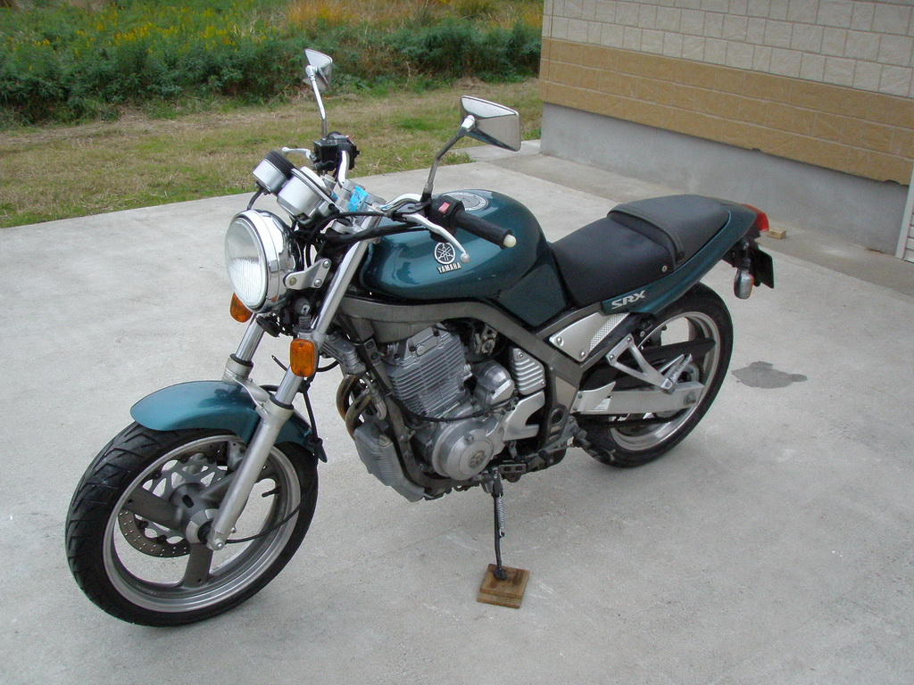 Yamaha SRX 400