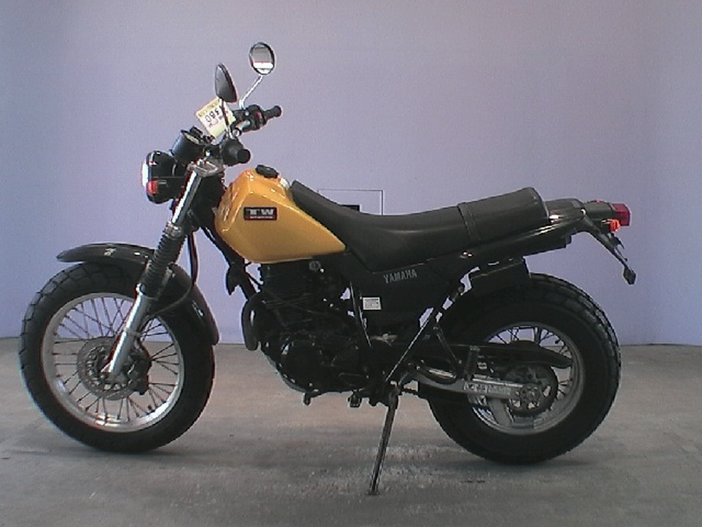 Yamaha TW e3b хаки