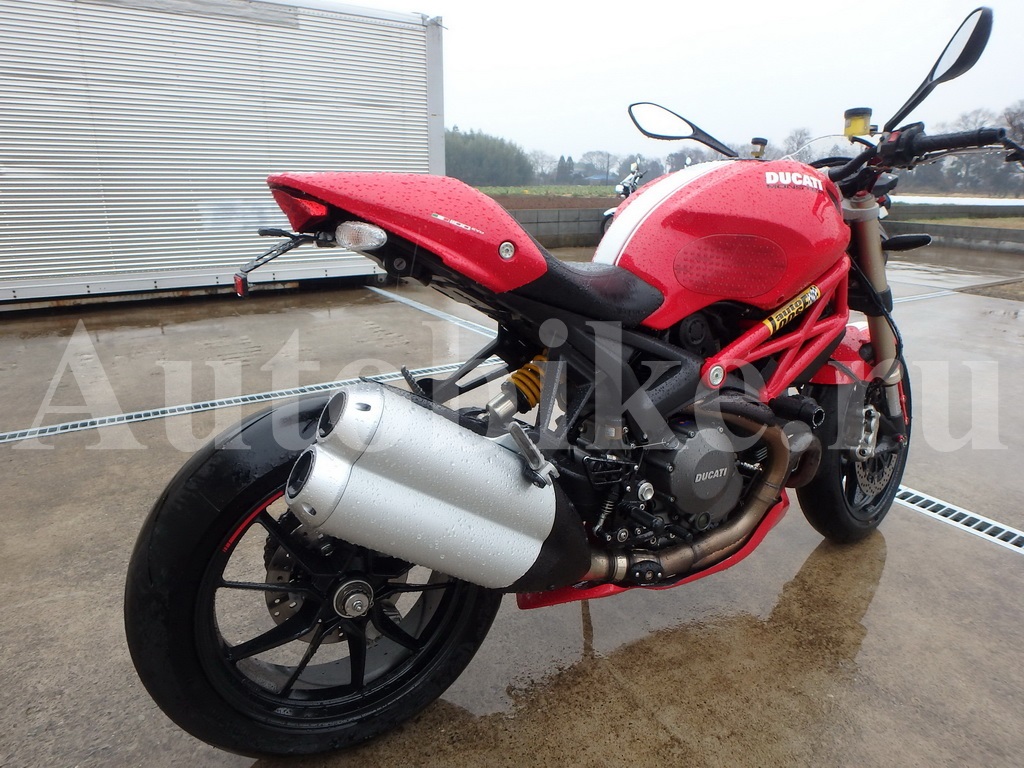 1100 evo. Ducati Monster 1100 EVO. Ducati m1100. Ducati Monster 1100 EVO выхлоп.