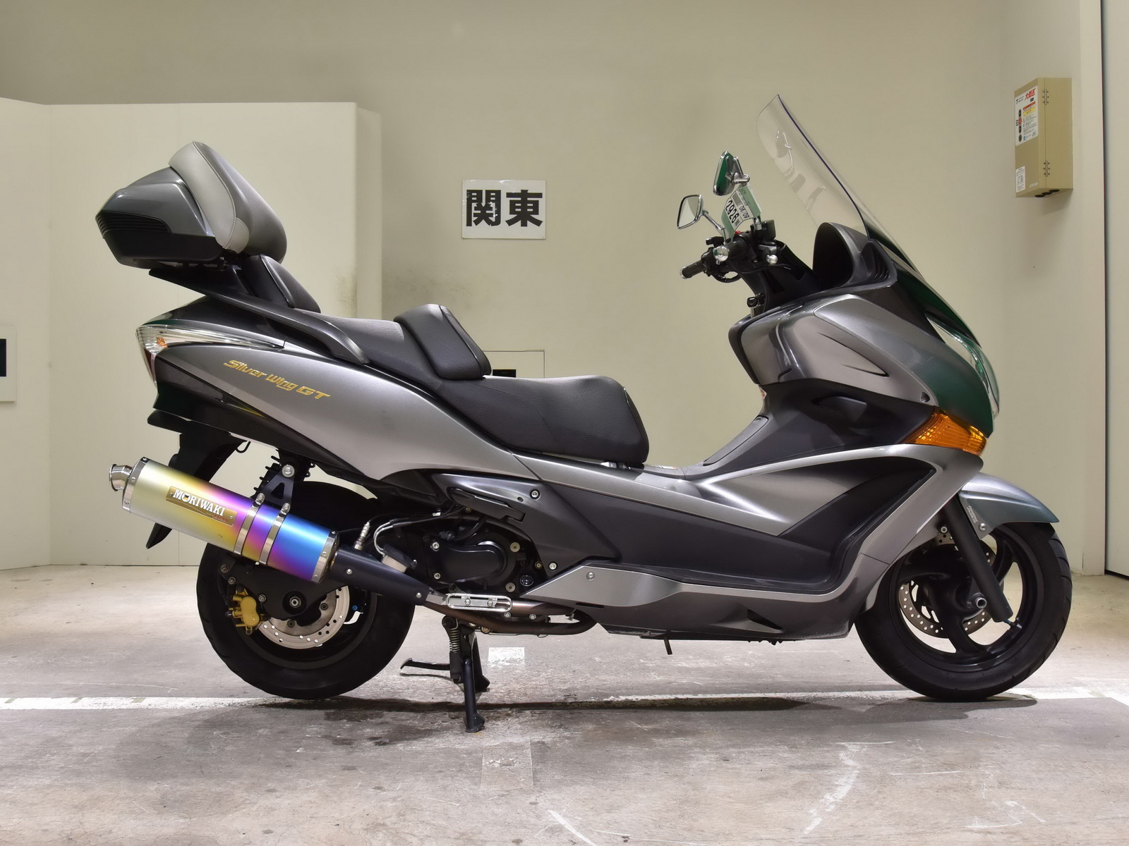 Honda silver wing. Honda Silver Wing 600 2011. Honda Silver Wing 600 2015. Сильвер Винг 600. Honda Silver Wing 600 gt кофр.