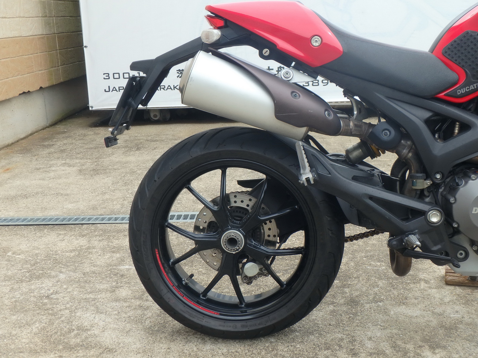 Ducati Monster 796