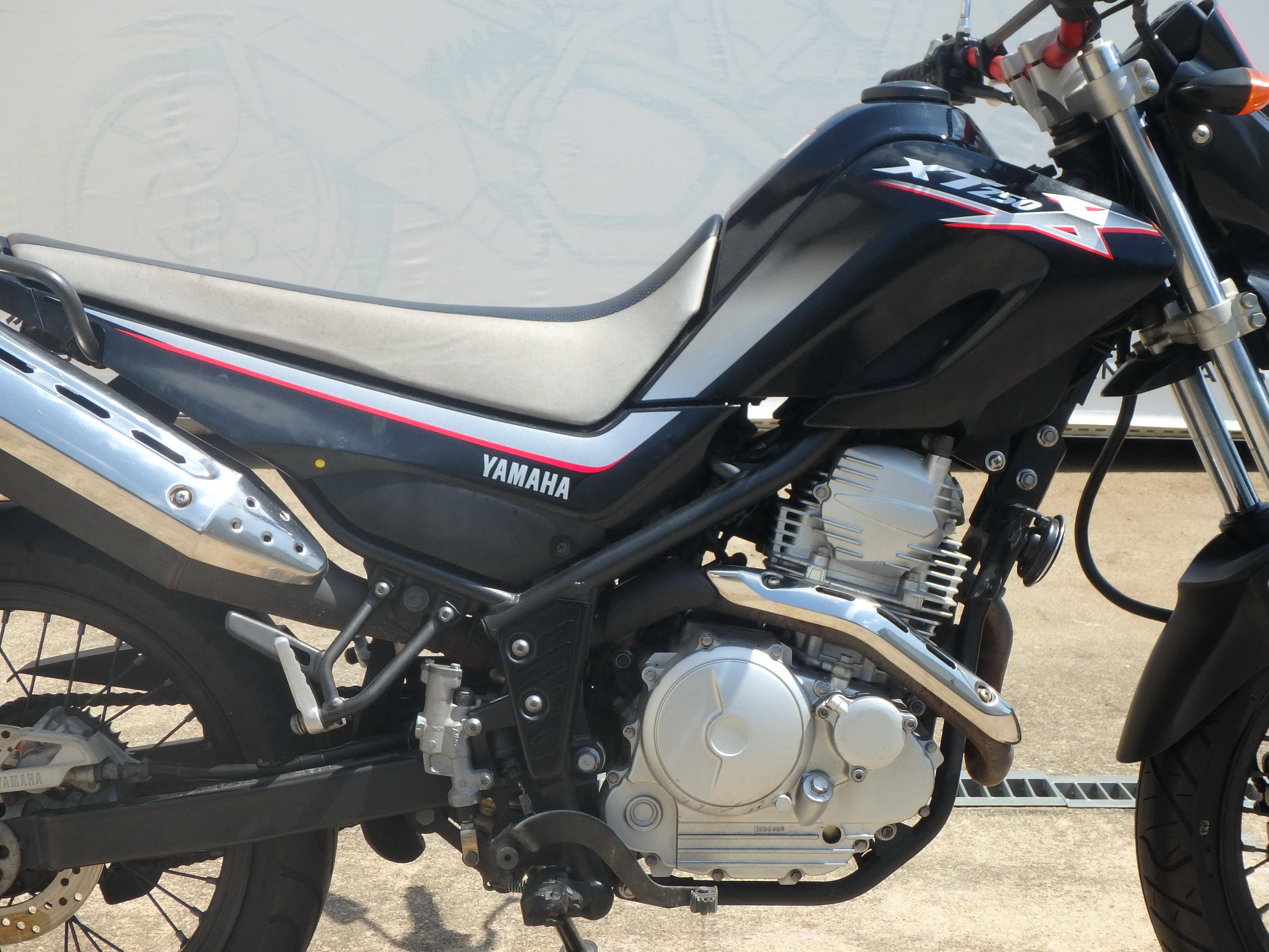 Купить мотоцикл Yamaha XT250X 2006 фото 18