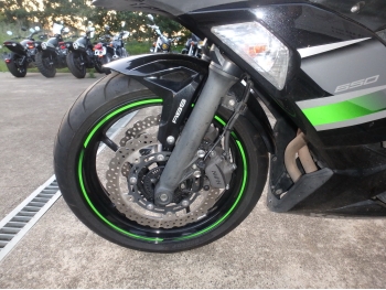     Kawasaki Ninja650A 2019  14